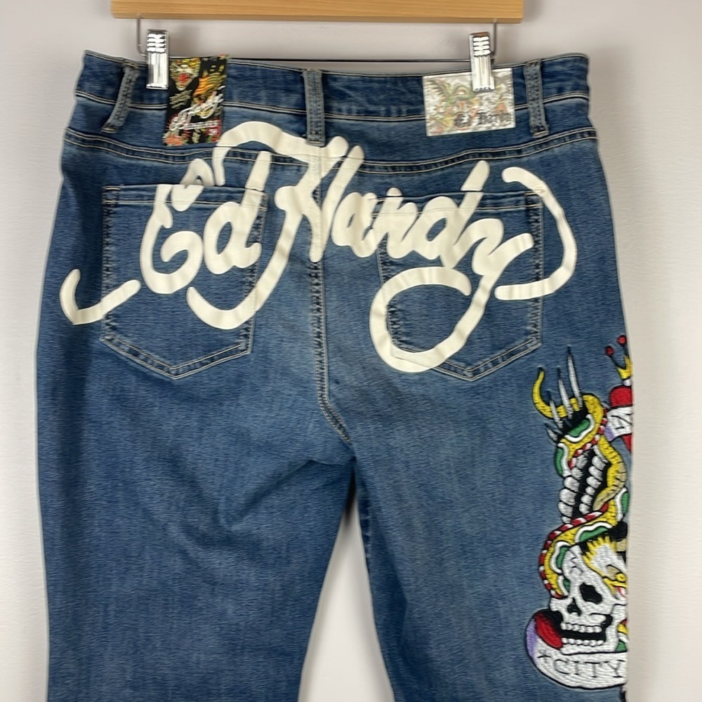 NWT ED HARDY Vintage Y2K Slim Flare Women Jeans Denim SZ 34 Stretch Skull NYC - Picture 4 of 15